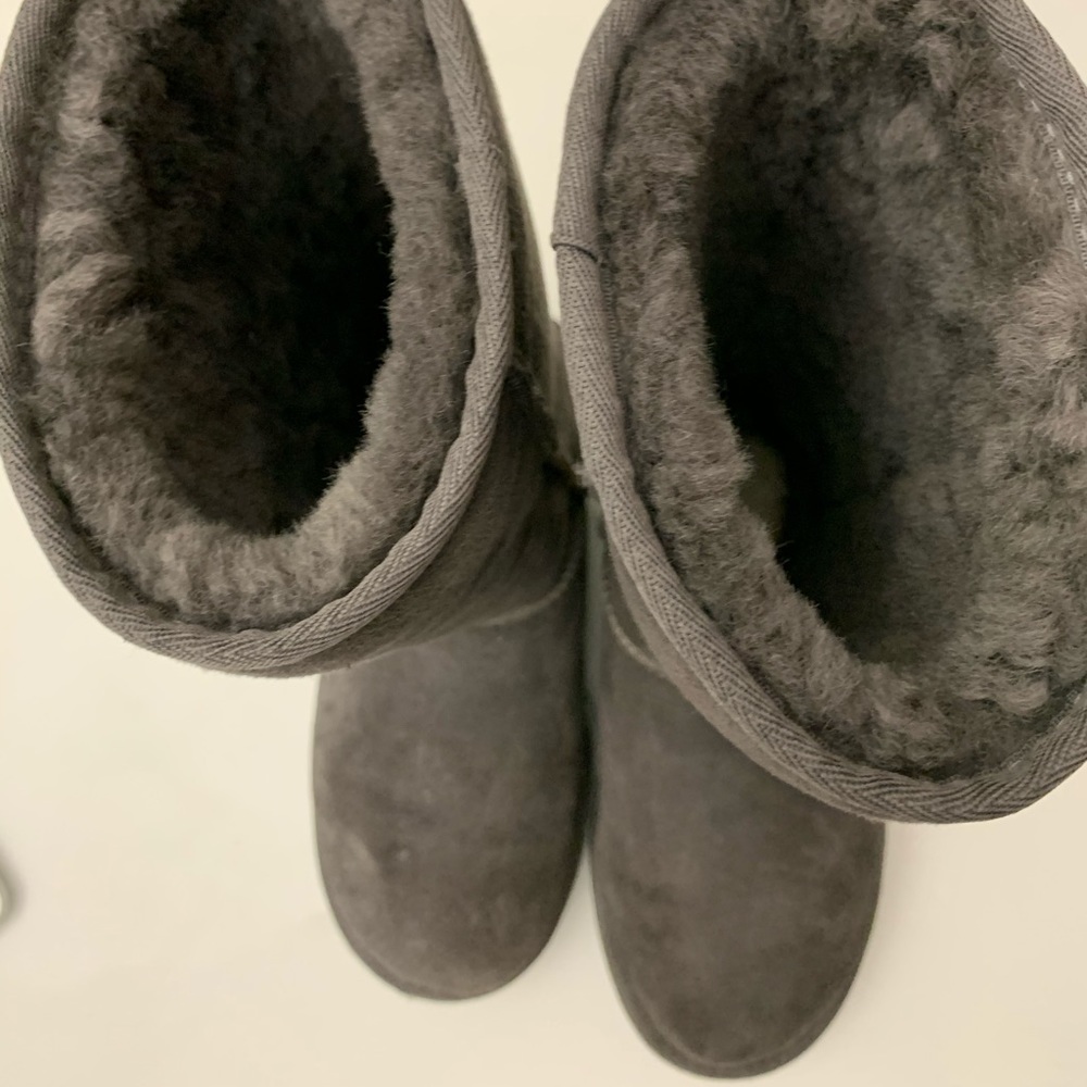 Grey uggs